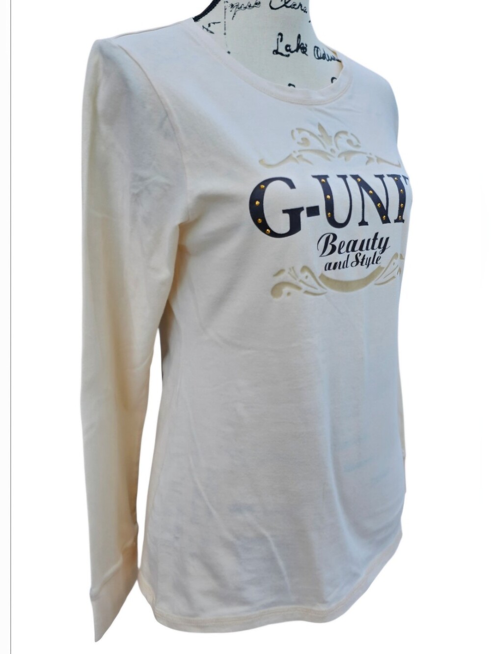 G-UNIT Women's Cream Long Sleeve Graphic Tee - Picture 4 of 8
